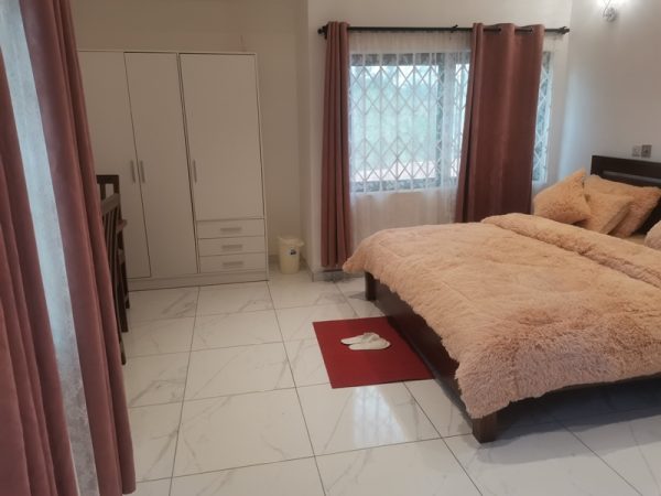 Executive Bedrooms - Image 3