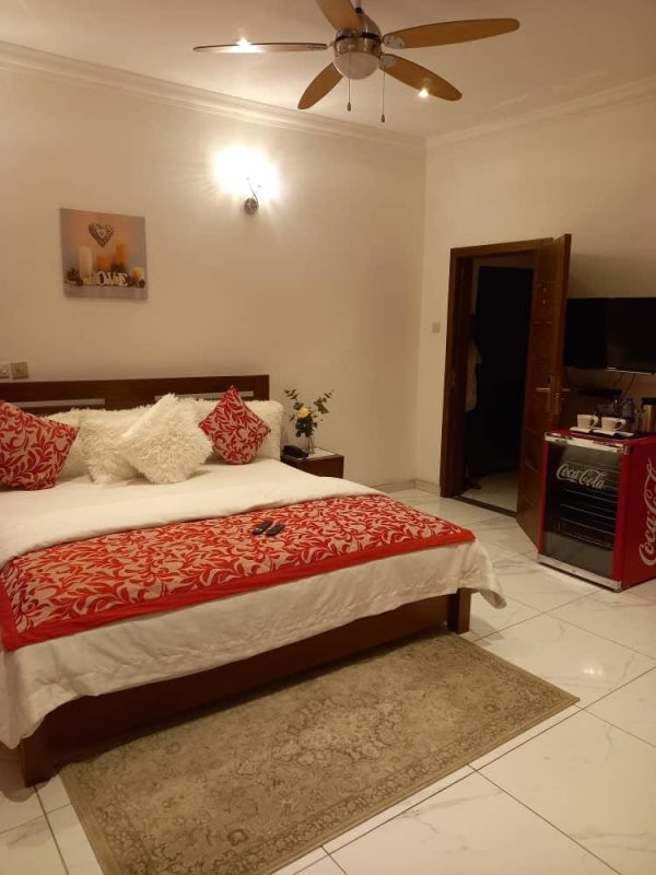 Executive Bedrooms - Image 7